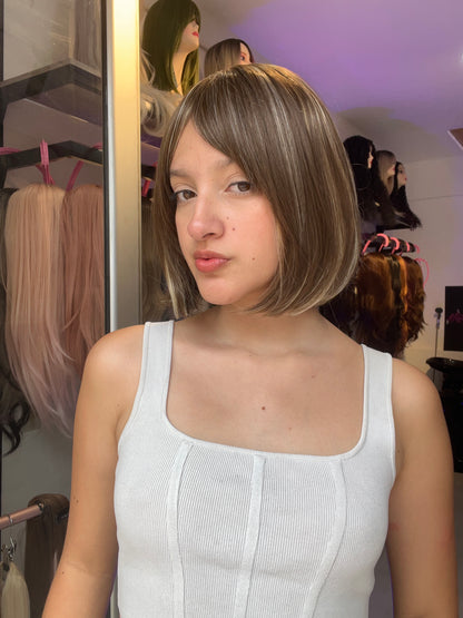 Corte Bob iluminada - Mistik’s LC8027-1